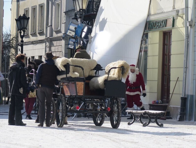 Zdjęcie 10: Sesja zdjęciowa piotrkowskich przedszkolaków z gwiazdorem polskiego kina 