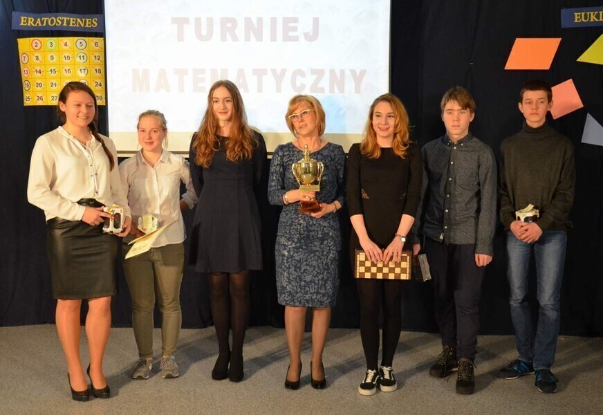 Puchar zostaje w Gimnazjum nr 5. Dawid Dróżdż Matematykiem Roku 2017