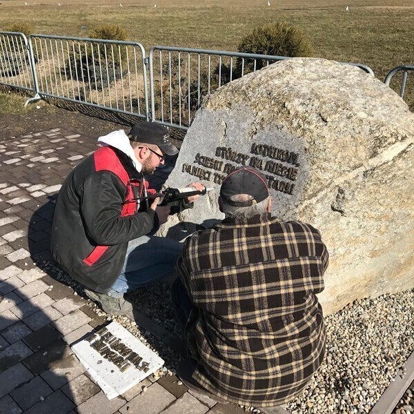 Zdjęcie 5: Na lotnisku trwają przygotowania do wizyty prezydentów