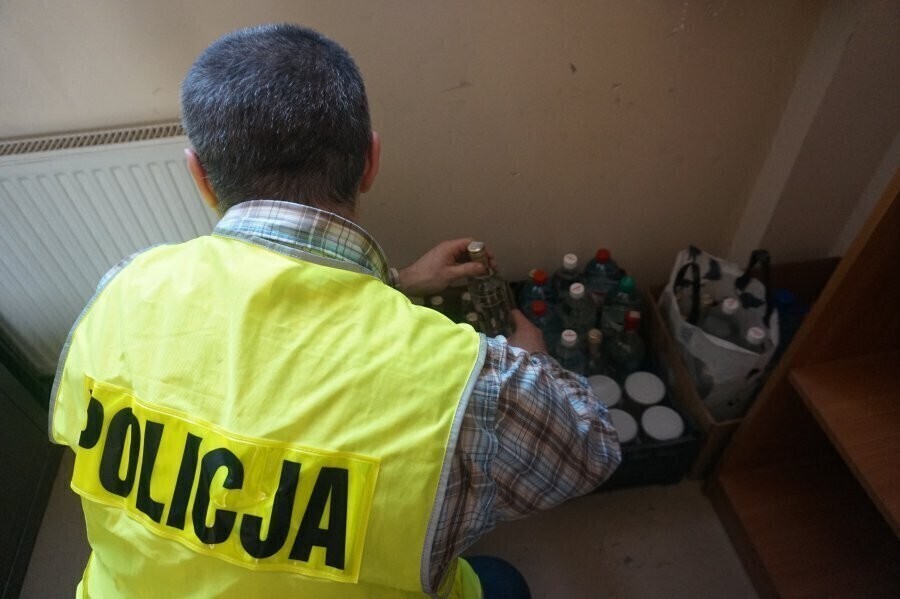 Pędził bimber grozi mu nawet rok więzienia