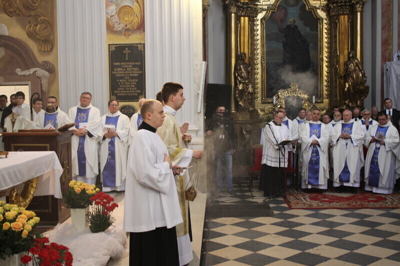 Zdjęcie 41: Msza Święta z udziałem par prezydenckich [GALERIA]