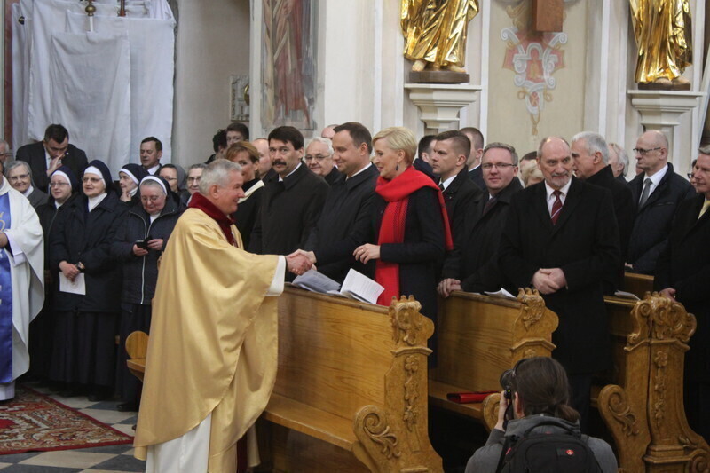 Zdjęcie 48: Msza Święta z udziałem par prezydenckich [GALERIA]