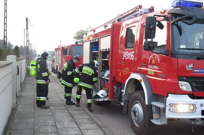 Zdjęcie 6: Płonęła stolarnia przy Twardosławickiej w Piotrkowie [AKTUALIZACJA]