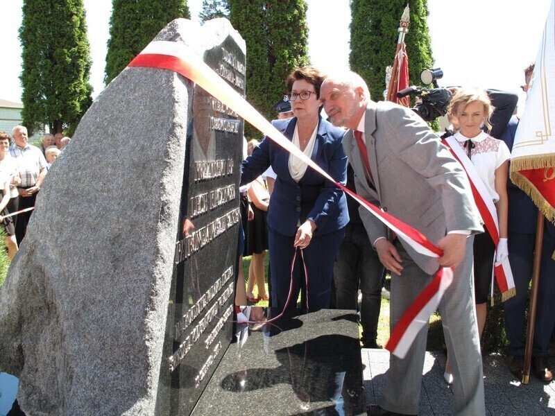 Święto w szkole. Minister w Bujnach