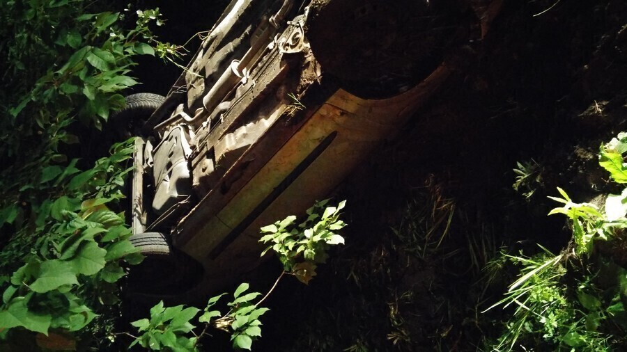 Samochód dachował na Wierzejach. Kierowca zniknął...