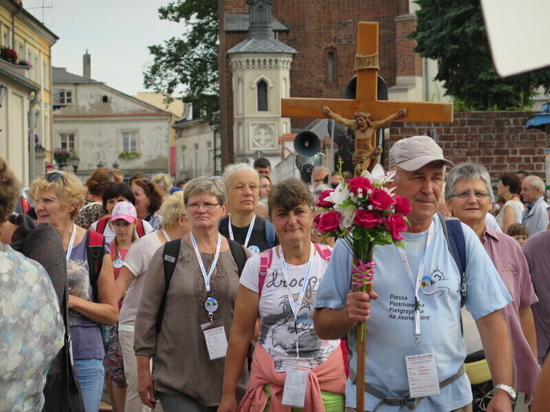 Jesteśmy żywą koroną Maryi. Piotrkowska pielgrzymka ruszyła