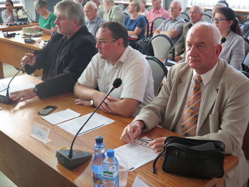 Sesja która niewiele wnosi