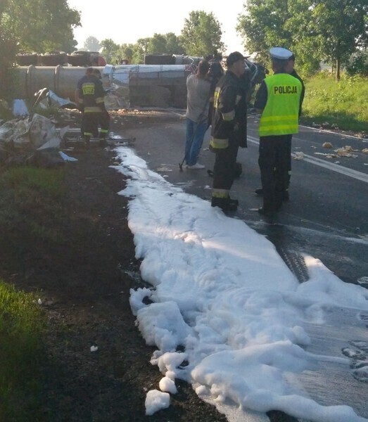 Zdjęcie 5: Siedem osób rannych w wypadku w Poniatowie 