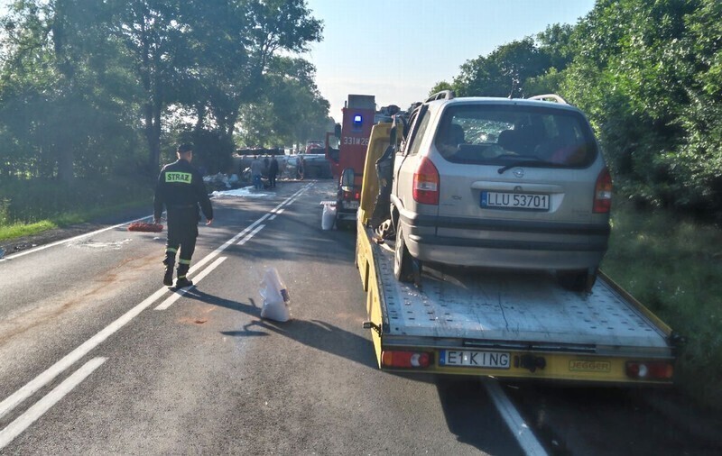 Zdjęcie 6: Siedem osób rannych w wypadku w Poniatowie 