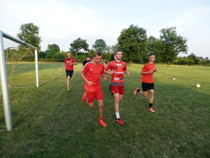 Piotrkowscy piłkarze wznowili treningi