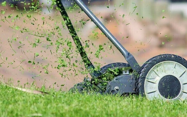 Uwaga na drogach Będą kosić