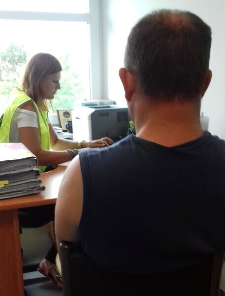 Kierował po pijanemu kradzionym volkswagenem