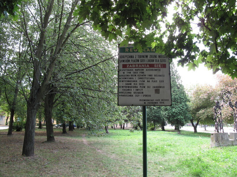 Ławki ze skweru zlikwidowane. Mieszkańcy protestują