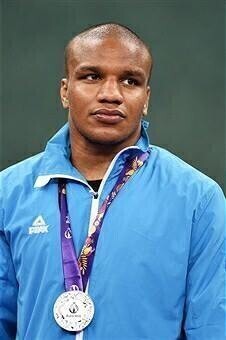 Mistrz świata i wicemistrz olimpijski w AKS WT