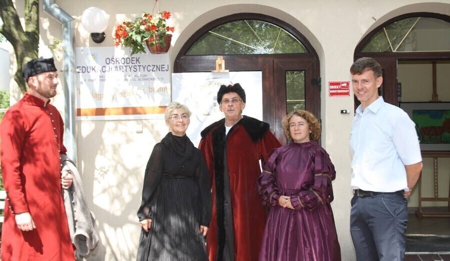 Warsztaty projektowania form odzieży historycznej