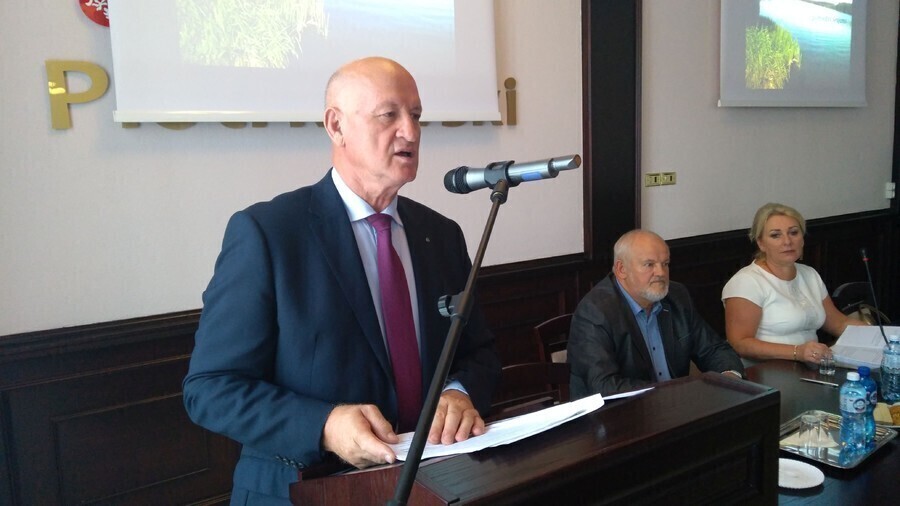 Opór materii medycznej jest duży . Rada Powiatu Piotrkowskiego o szpitalu na Roosevelta