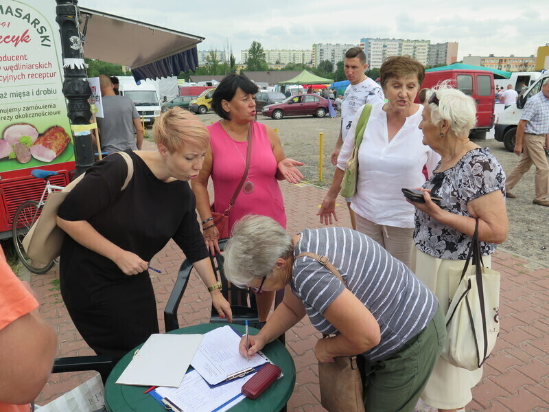 Ratujmy kobiety. Zbiórka podpisów w Piotrkowie