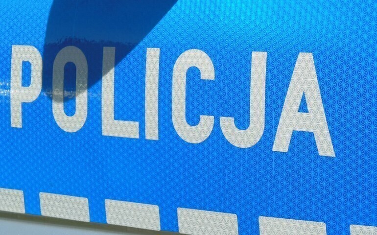 Potrącenie kompletnie pijanego pieszego na gierkówce