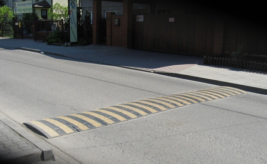 Gdzie brakuje progów zwalniających