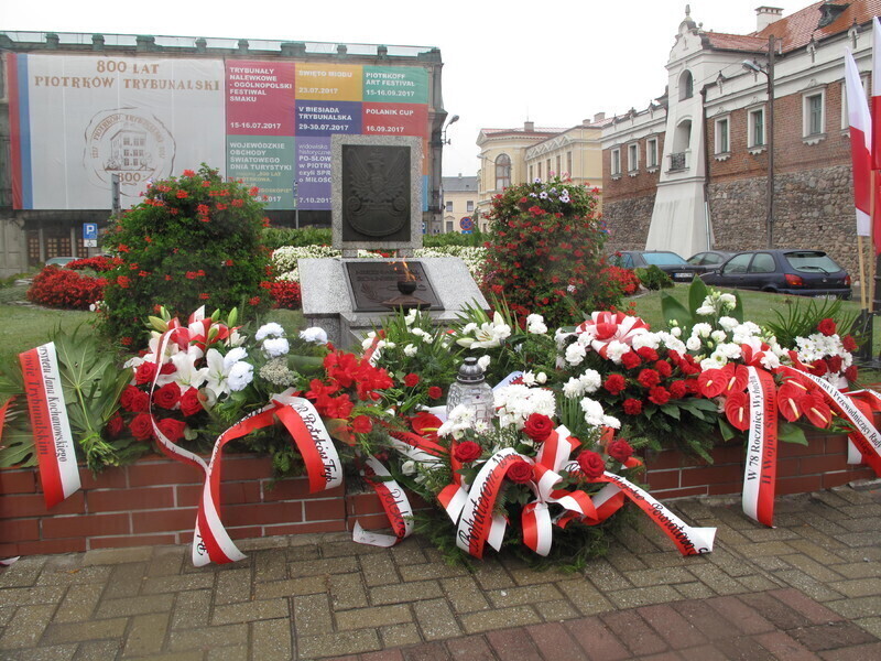 Oddali hołd walczącym o wolność
