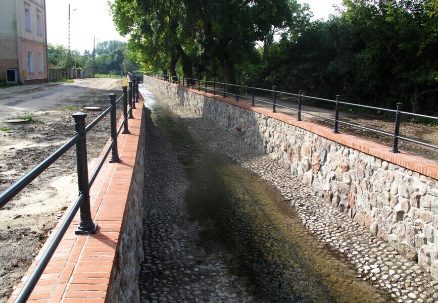 Piotrkowska rzeczka ma już nowe koryto