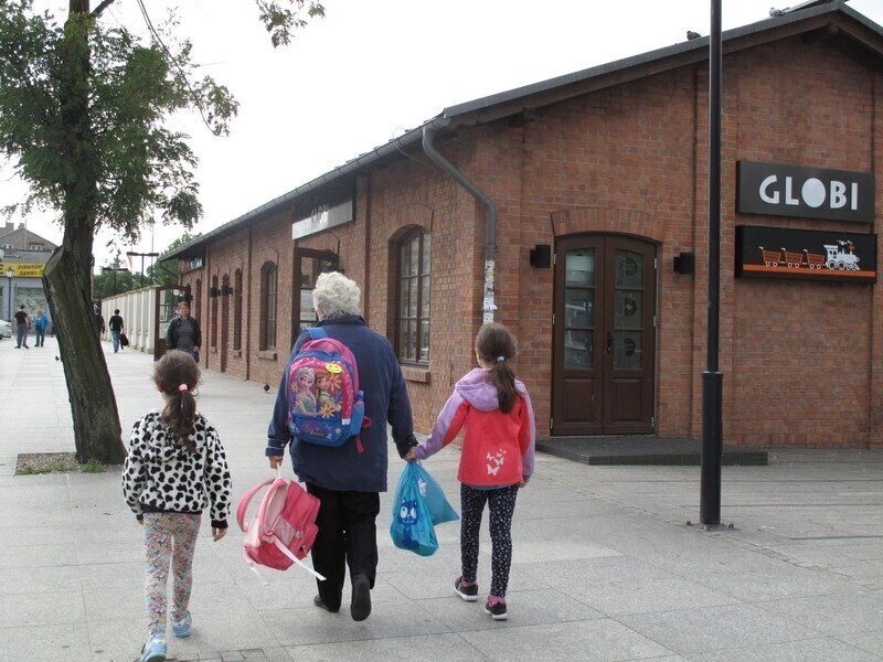 Lokale w budynkach dworca PKP stoją puste