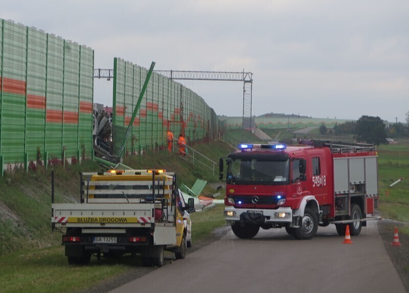 Zdjęcie 14: Wypadek na S8, rannych 7 osób!  [VIDEO]