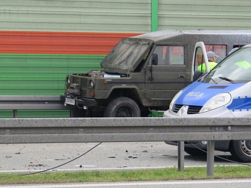 Zdjęcie 20: Wypadek na S8, rannych 7 osób!  [VIDEO]