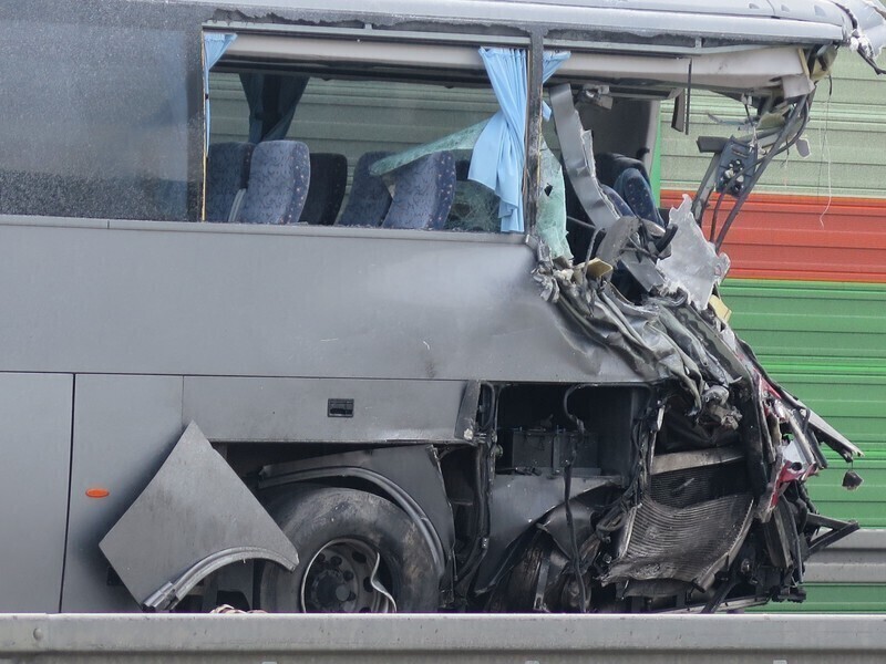 Zdjęcie 22: Wypadek na S8, rannych 7 osób!  [VIDEO]