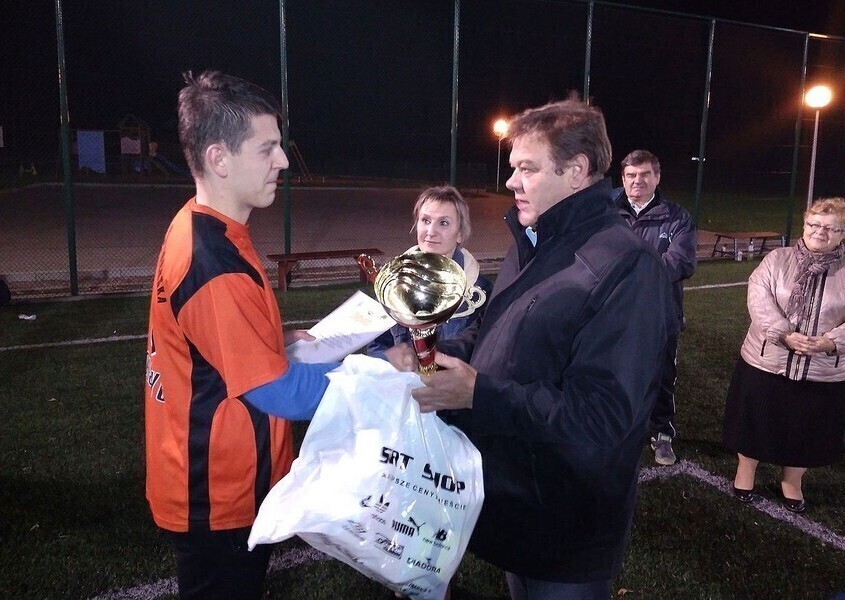 Nocą walczyli o puchar