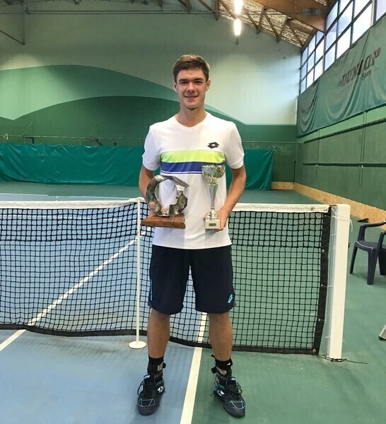 Ósmy zawodowy tytuł Kamila