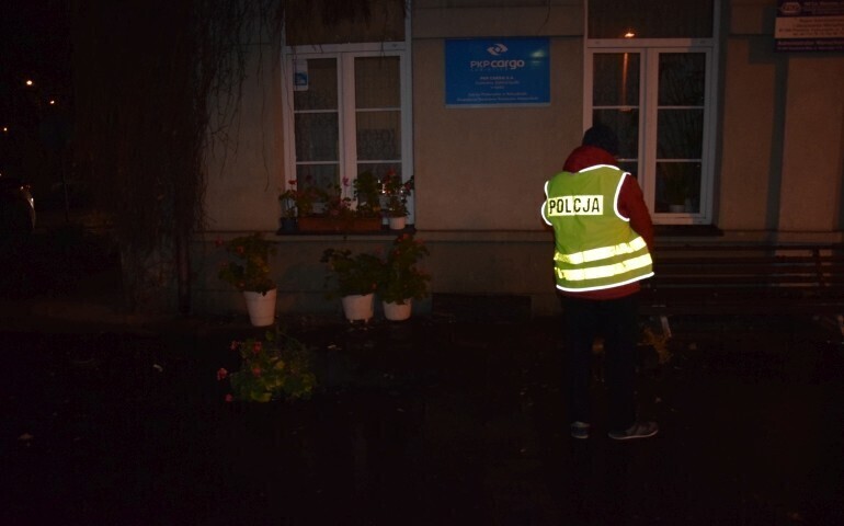 Pod wpływem narkotyków zdemolował dworzec