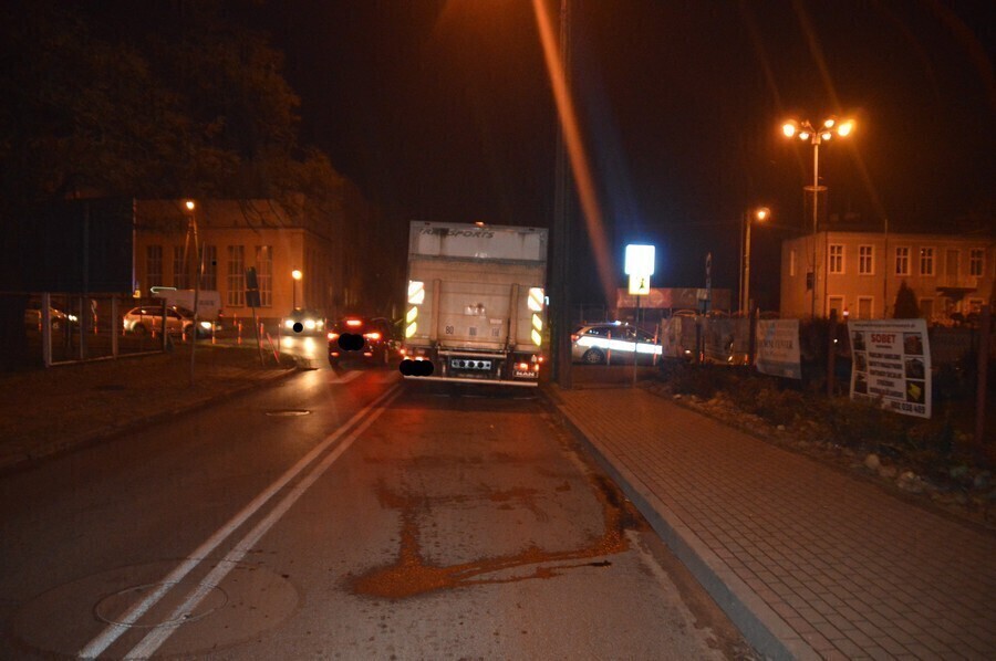 Potrącił nastolatkę na pasach