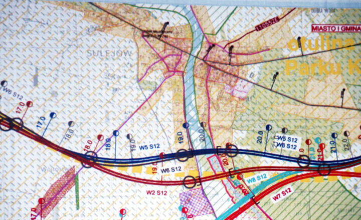 Zatoki autobusowe ruch okrężny ścieżka rowerowa przy DK 12. Kiedy powstaną