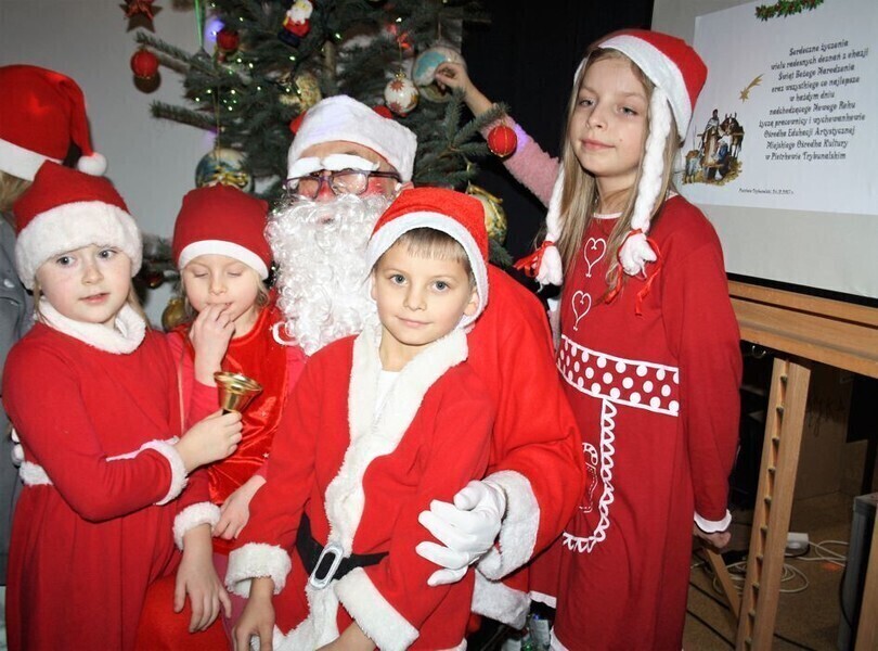 Mikołaj odwiedził dzieci z Ośrodka Edukacji Artystycznej MOK