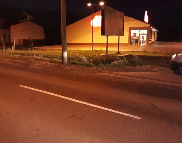 Jest nowy market brakuje przejścia dla pieszych