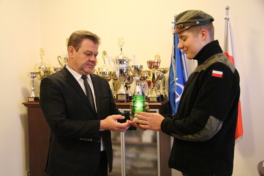 Harcerze przekazali Betlejemskie Światło Pokoju