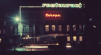 Niezapomniany urok piotrkowskich neonów