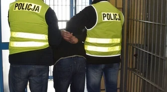 Żądał 7000 zł, ukradł 10 zł i papierosy 