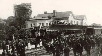 8 minut ze Słowackim na piotrkowskim dworcu