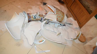 Nie sprzedali mu piwa, więc potłukł wazony o wartości...10 tysięcy złotych