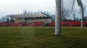 Mecz się nie odbędzie, bo boisko jest... krzywe