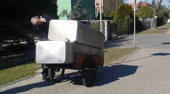 Ukradli zbiorniki do przechowywania paliwa 