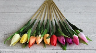 Sztuczne kwiaty – czy warto wykorzystywać je do dekoracji wnętrz?