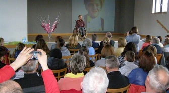 Mówca motywacyjny na spotkaniu w Gorzkowicach