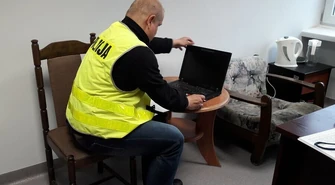 Stare Miasto: Piotrkowianin pobił i okradł sąsiada 