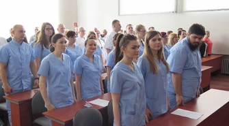 "Służyć chcemy idei humanizmu..." Ślubowanie pielęgniarek w Piotrkowie