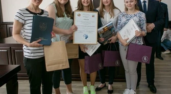 Publiczne Gimnazjum z Wolborza Omnibusem 