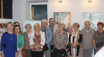 Wystawa plastyczna członków Klubu Seniora