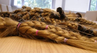 Ścięli włosy, pomogą chorym